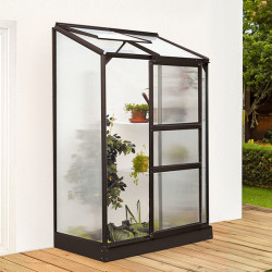 Vue d’ensemble de la serre adossée en aluminium et polycarbonate protecteur
