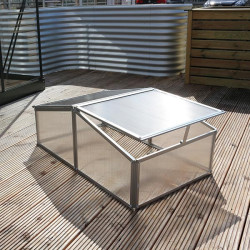 Panneaux polycarbonate 4 mm durables et anti‑UV pour protection des plantes fragiles 