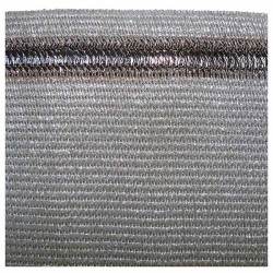 Gros plan sur le renfort du filet brise vue