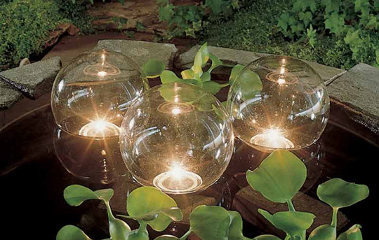 Boules lumineuses flottantes LED