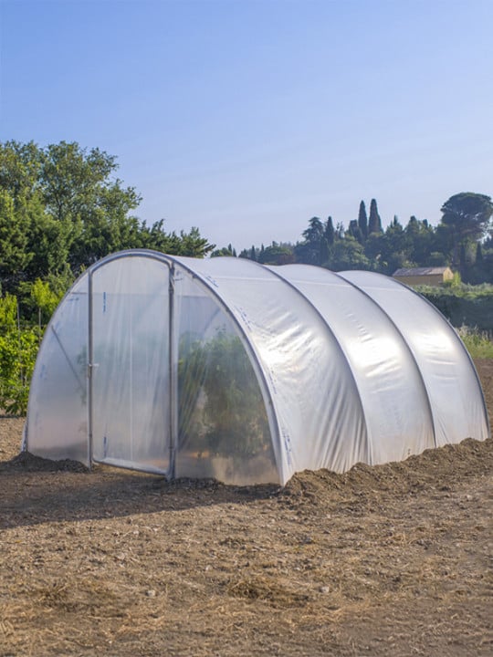 Petite serre de jardin avec armature acier